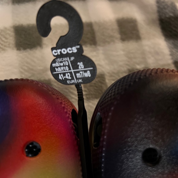 Crocs Classic Tie Dye style clogs size 10 women and 8 for men (Sold) - Picture 4 of 6